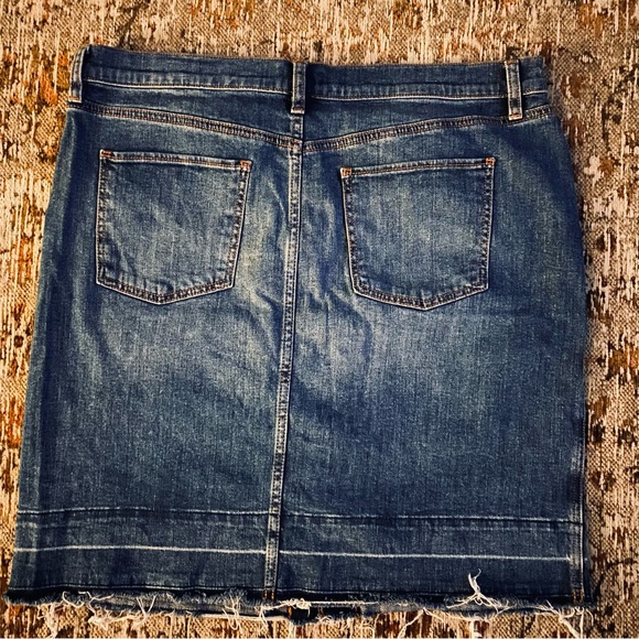 Loft Denim Skirt 14 Button Fly Raw Edge Blue Jean - Picture 4 of 4